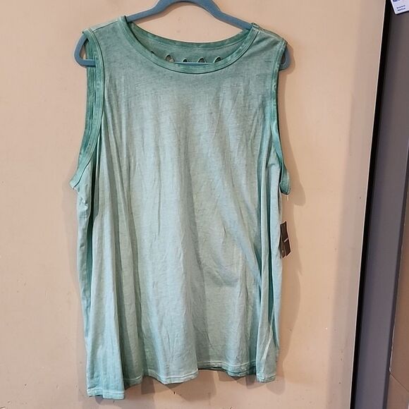 Super cute Torrid top size 3 NWT - Picture 3 of 5